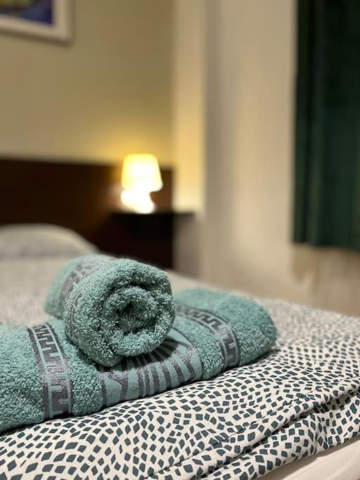 1#Parliament Sunflower Apartments Room Budapest Exteriör bild